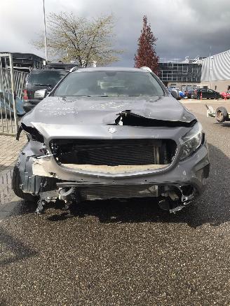 damaged passenger cars Mercedes GLA GLA 200 CDI 2015/2
