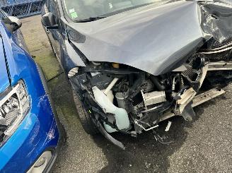 Damaged car Renault Mégane  2015/12