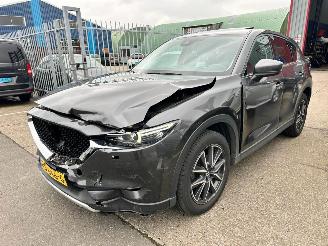 Vaurioauto  passenger cars Mazda CX-5 2.0 SkyActiv-G 160GT-M 4WD 2018/1