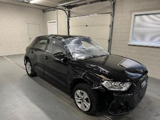 uszkodzony samochody osobowe Audi A1 30 TFSI S TRONIC SPORTBACK 2021/2