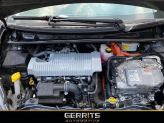 Toyota Yaris Yaris III (P13), Hatchback, 2010 / 2020 1.5 16V Hybrid picture 7